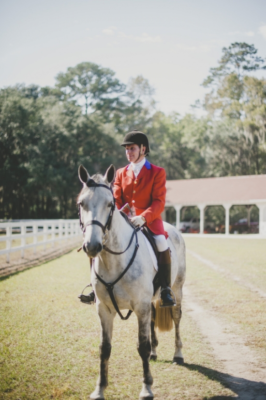 equestrian-themed-wedding-must-haves