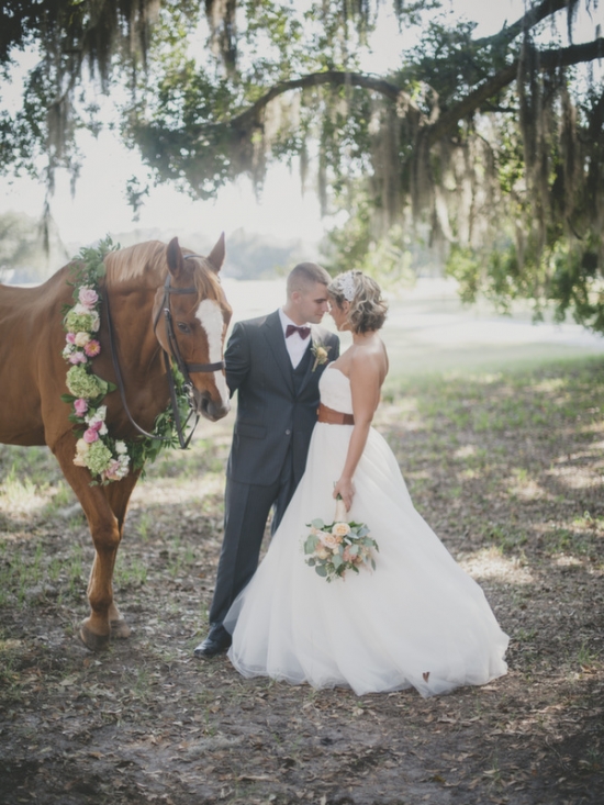 equestrian-themed-wedding-must-haves