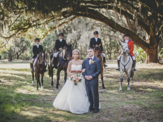 equestrian-themed-wedding-must-haves