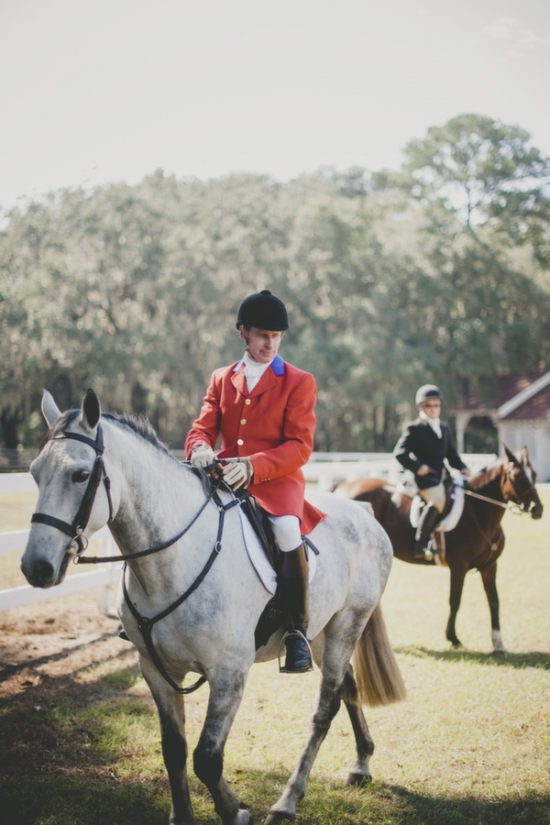 equestrian-themed-wedding-must-haves