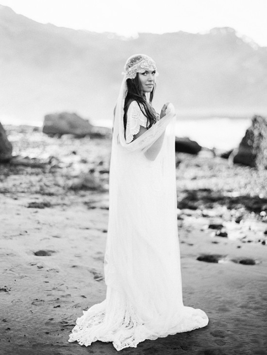 magnolia-rouge-newest-issue-beach