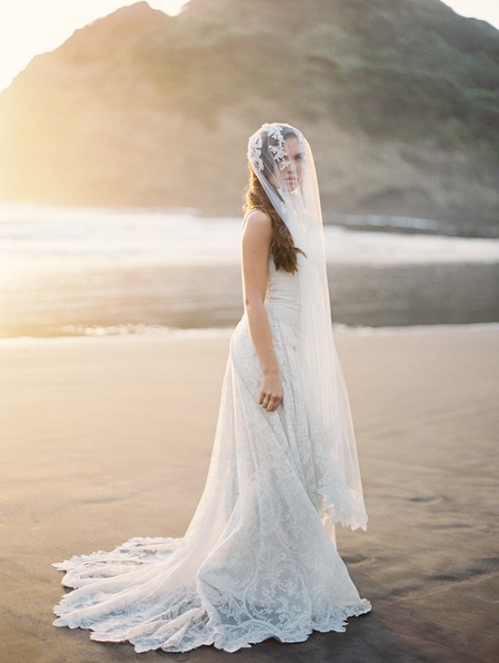 magnolia-rouge-newest-issue-beach