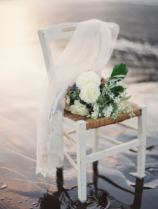 magnolia-rouge-newest-issue-beach