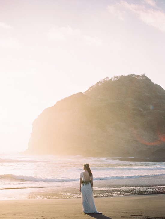 magnolia-rouge-newest-issue-beach