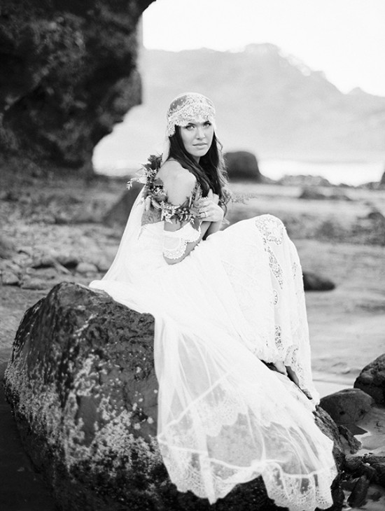 magnolia-rouge-newest-issue-beach