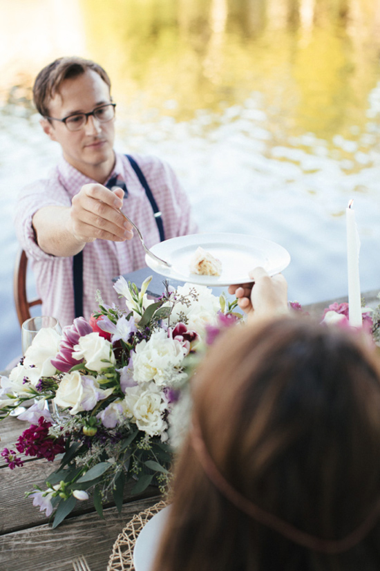 romantic-wedding-on-the-docks