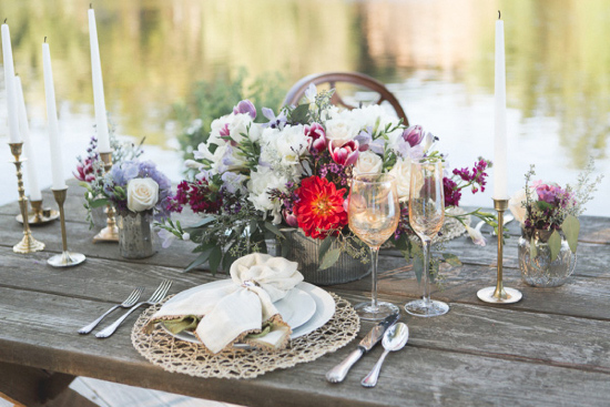 romantic-wedding-on-the-docks