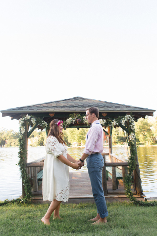 romantic-wedding-on-the-docks