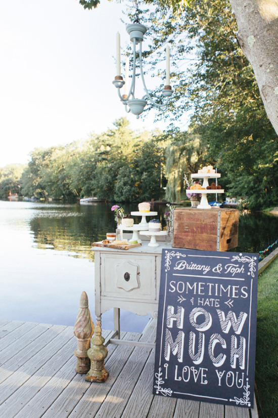 romantic-wedding-on-the-docks