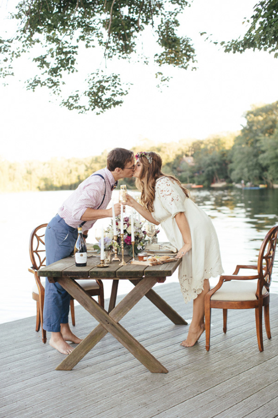 romantic-wedding-on-the-docks
