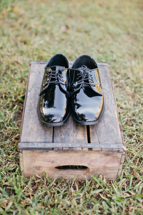 rustic-lush-lavender-wedding