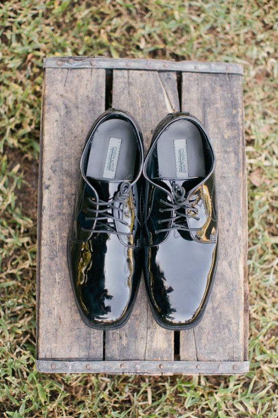 rustic-lush-lavender-wedding