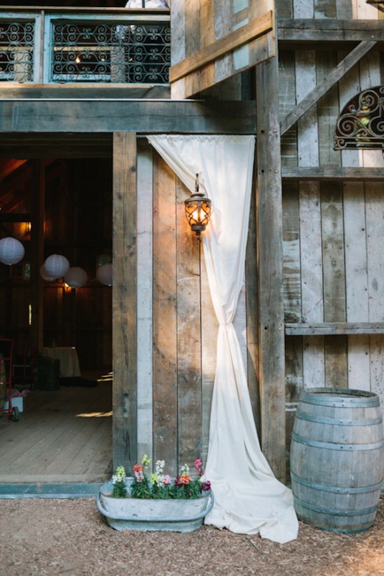 bold-and-bright-diy-wedding-in-the-woods
