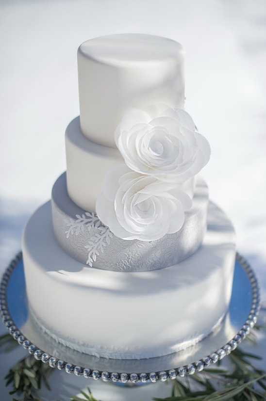white and grey wedding cake