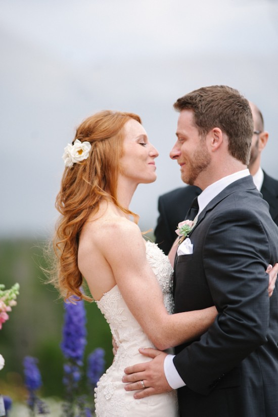 rain-and-shine-rustic-colorado-wedding