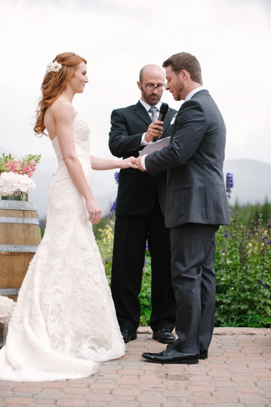 rain-and-shine-rustic-colorado-wedding