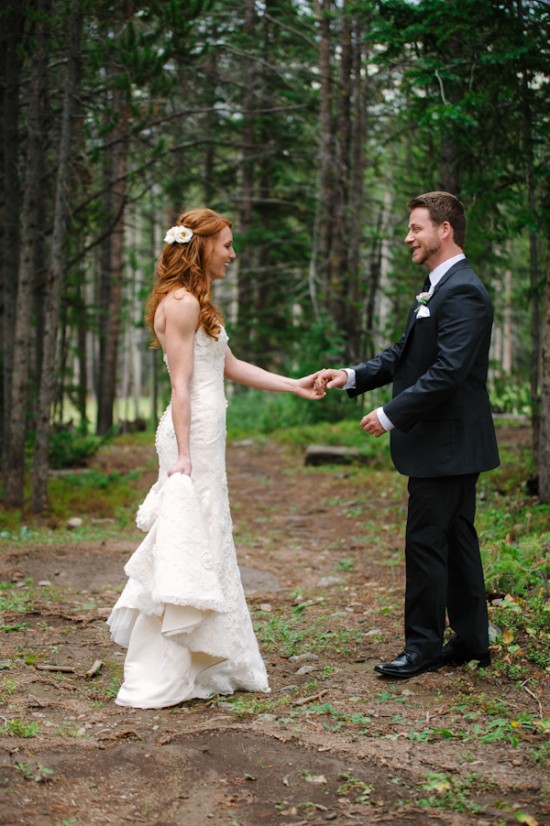 rain-and-shine-rustic-colorado-wedding