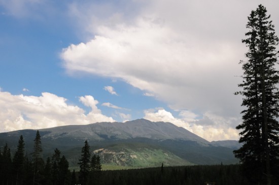 rain-and-shine-rustic-colorado-wedding