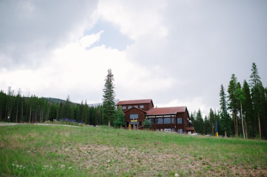 rain-and-shine-rustic-colorado-wedding