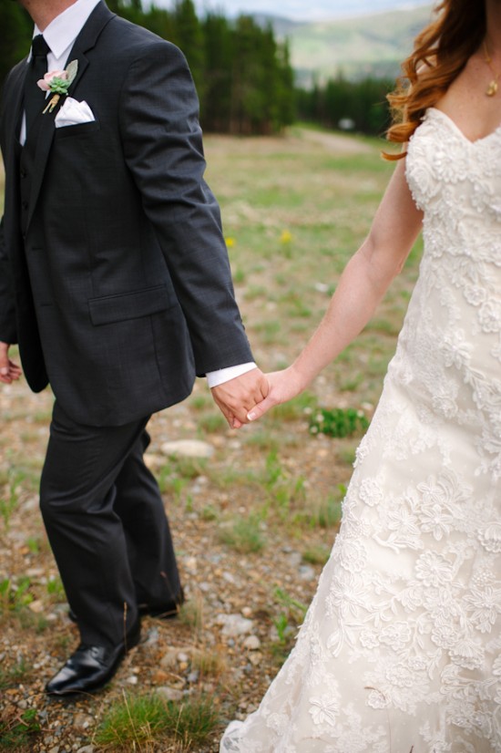 rain-and-shine-rustic-colorado-wedding