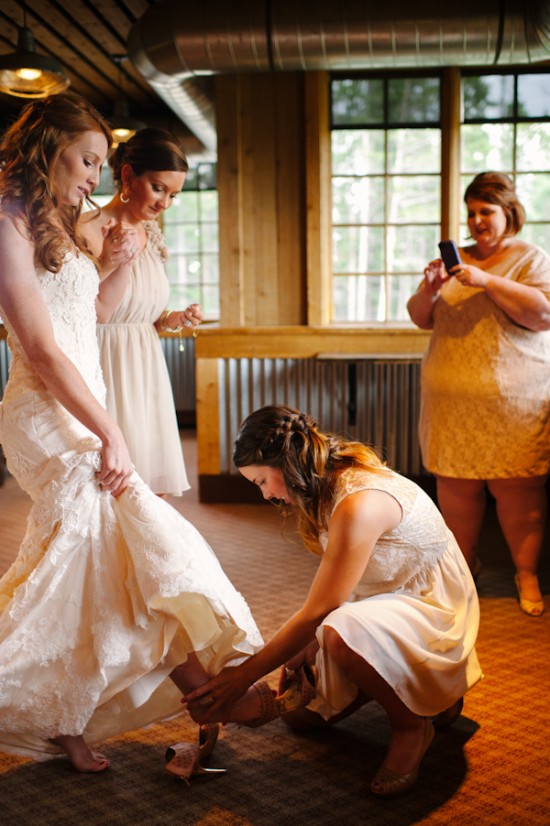 rain-and-shine-rustic-colorado-wedding