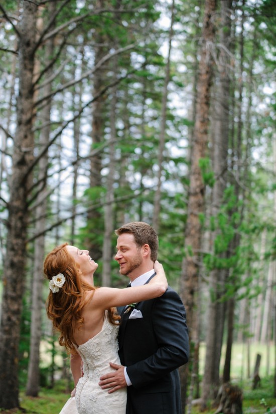 rain-and-shine-rustic-colorado-wedding