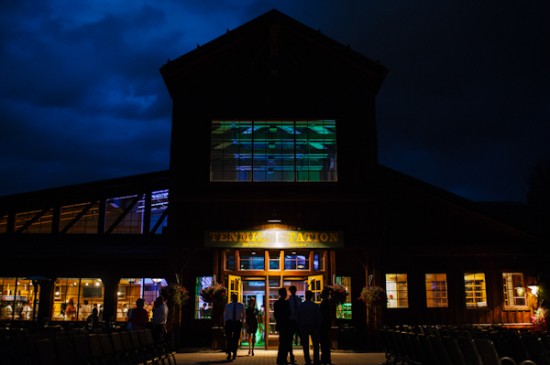 rain-and-shine-rustic-colorado-wedding