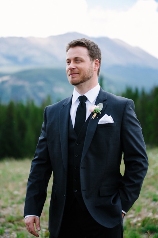 rain-and-shine-rustic-colorado-wedding