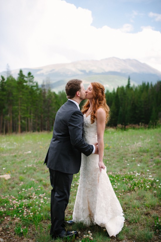 rain-and-shine-rustic-colorado-wedding