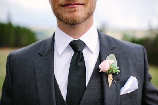 rain-and-shine-rustic-colorado-wedding