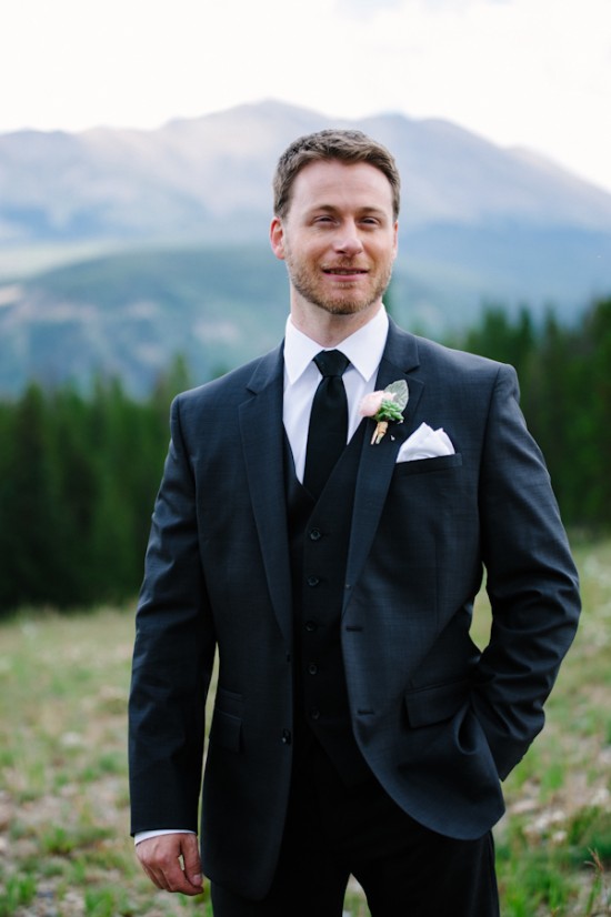 rain-and-shine-rustic-colorado-wedding