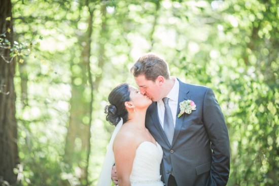 romantic-wedding-under-the-trees