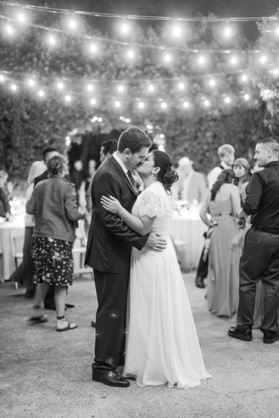 romantic-wedding-under-the-trees