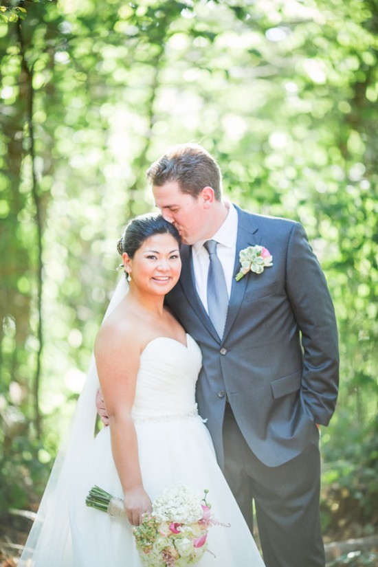 romantic-wedding-under-the-trees
