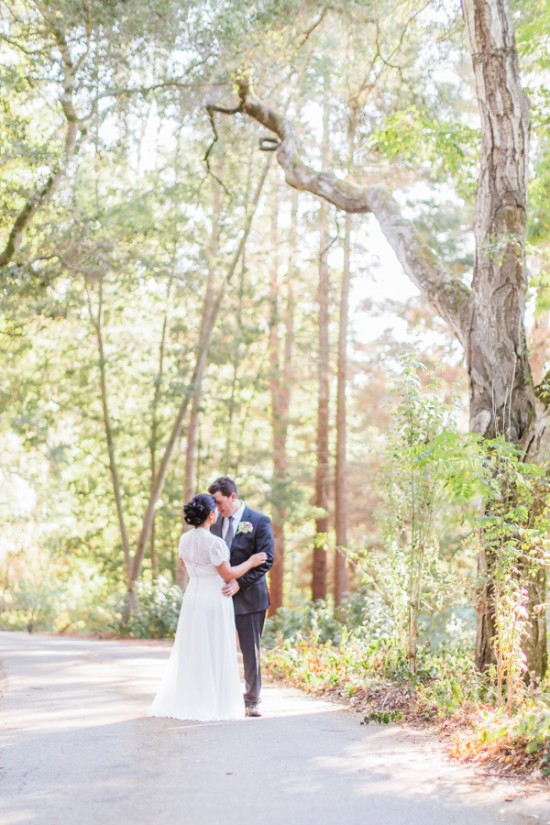 romantic-wedding-under-the-trees