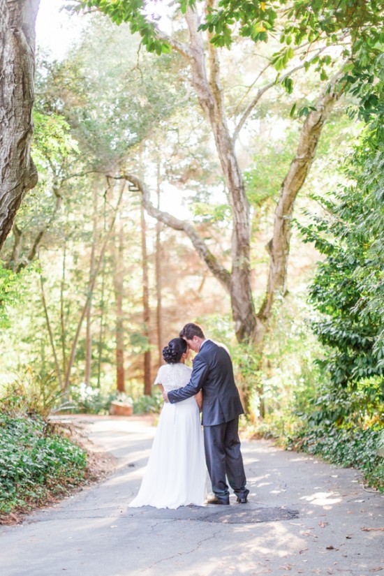romantic-wedding-under-the-trees