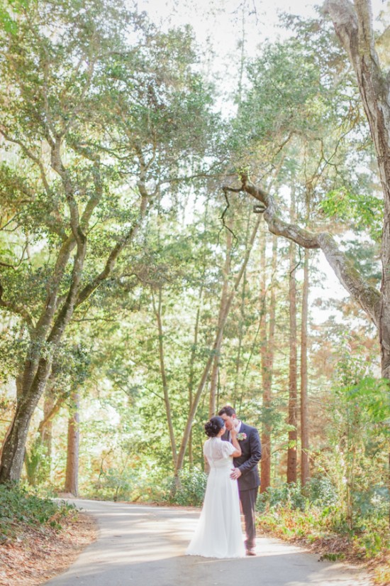 romantic-wedding-under-the-trees