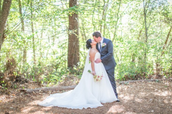 romantic-wedding-under-the-trees