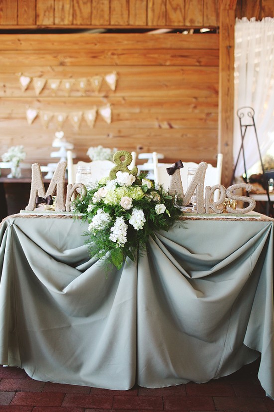 soft-southern-vintage-wedding