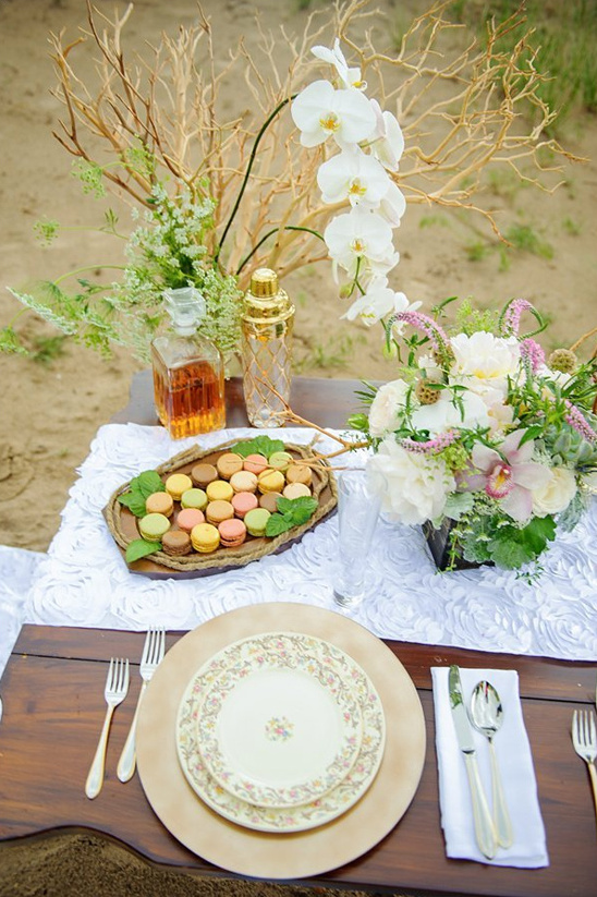 beach wedding tablescape