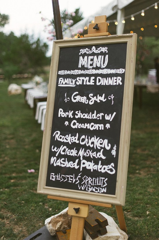 vintage-reception-with-steal-worthy