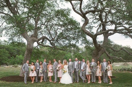 vintage-reception-with-steal-worthy