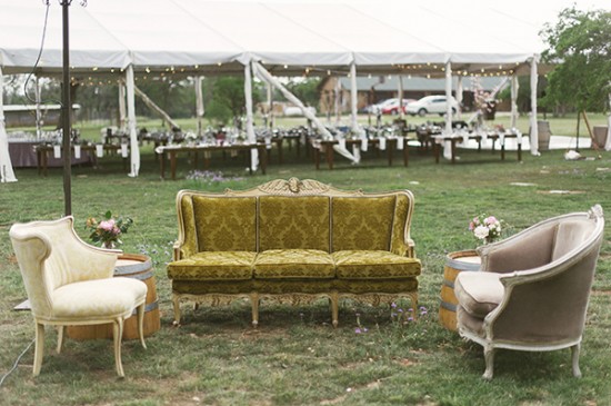 vintage-reception-with-steal-worthy