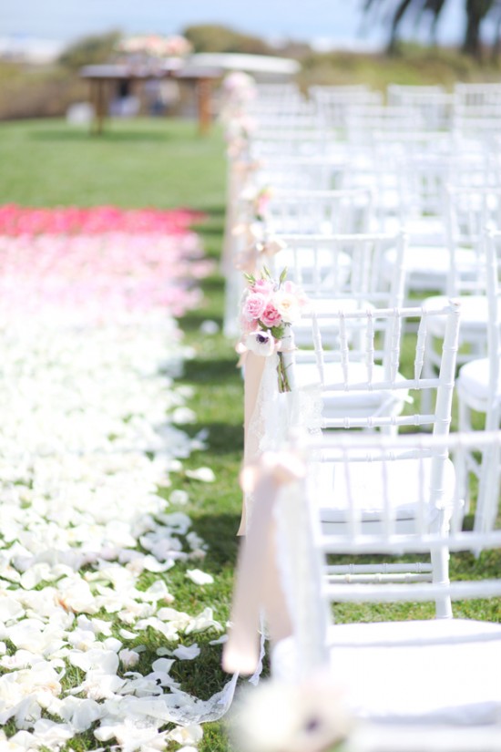 300-plus-wedding-made-intimately-cozy