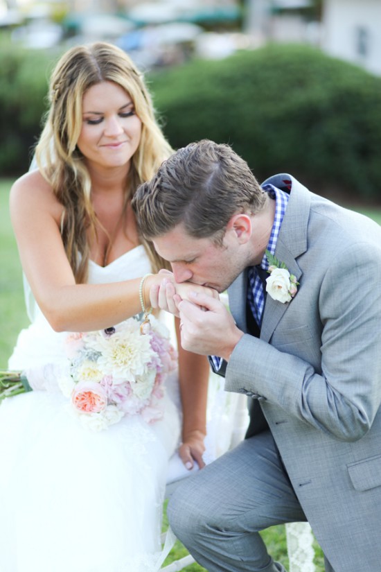 300-plus-wedding-made-intimately-cozy