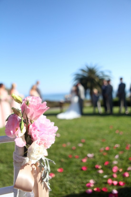 300-plus-wedding-made-intimately-cozy