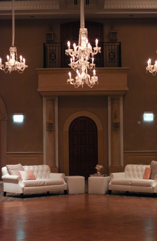 300-plus-wedding-made-intimately-cozy