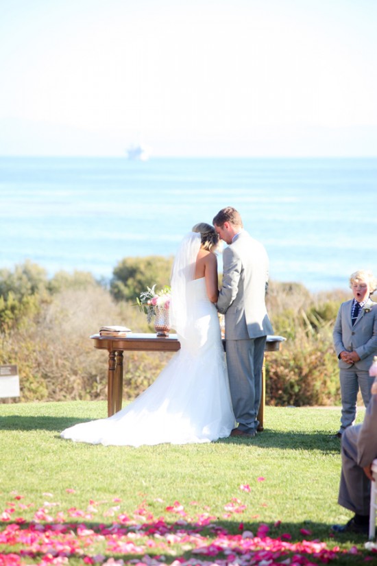 300-plus-wedding-made-intimately-cozy