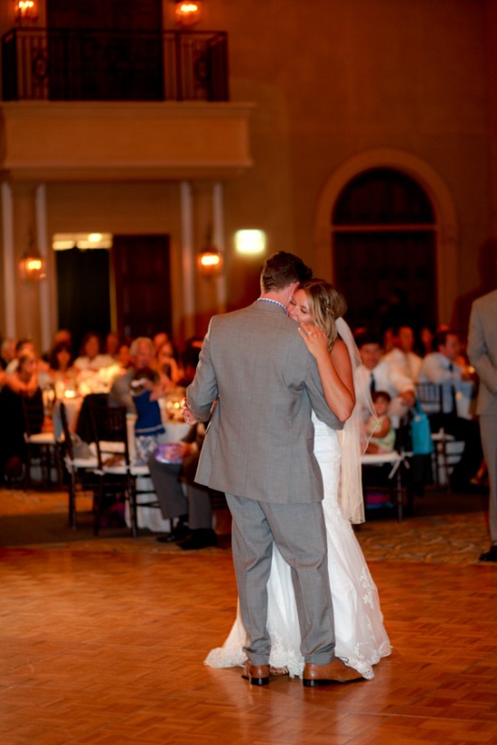 300-plus-wedding-made-intimately-cozy