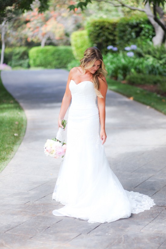 300-plus-wedding-made-intimately-cozy